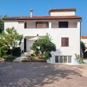  Appartamento Cerova Croazia