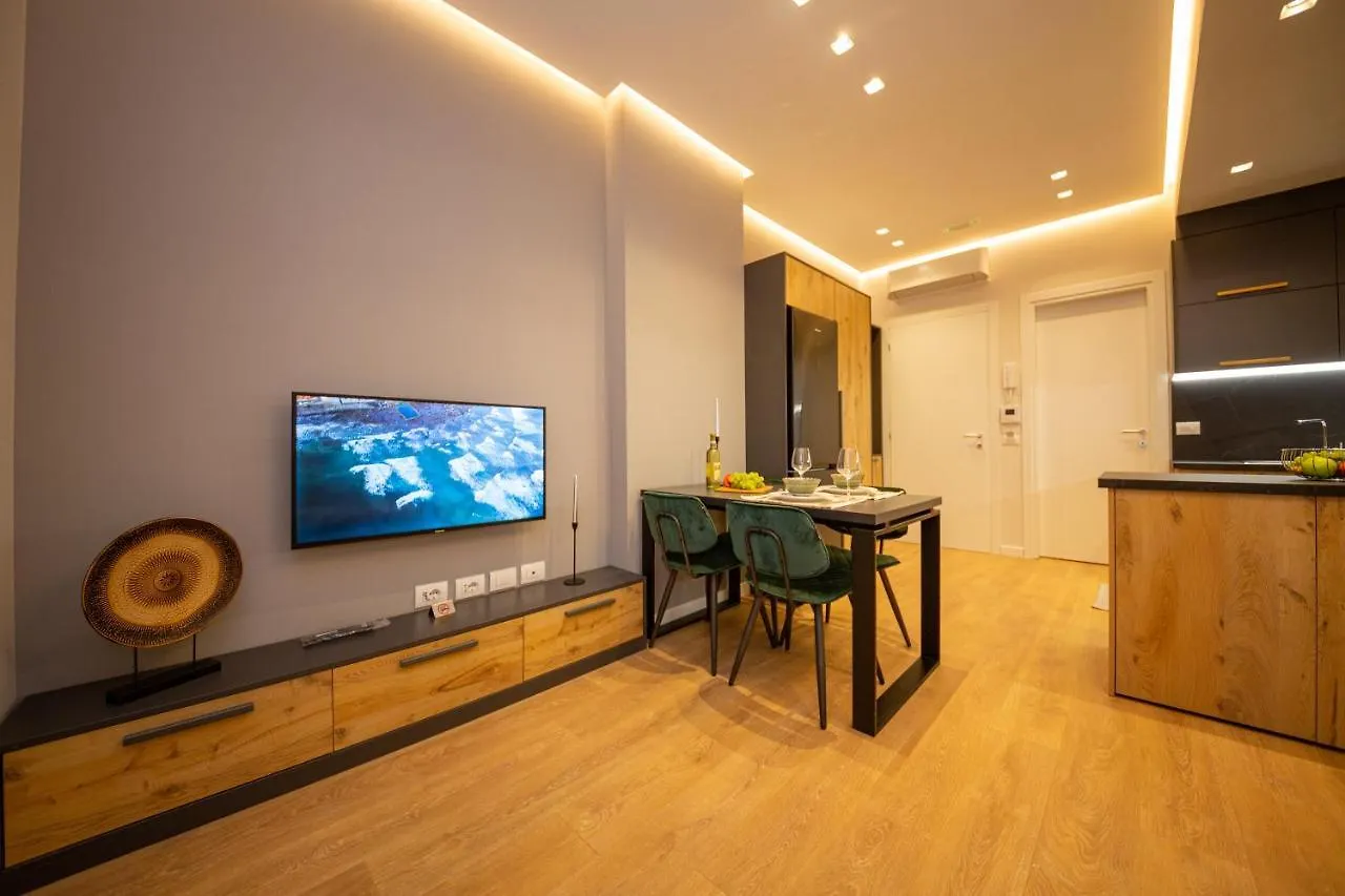 Central Chic Apartments Tirana